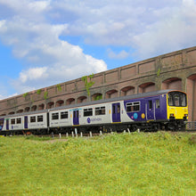 Load image into Gallery viewer, Class 150/1 2-Car DMU 150101 Northern - Bachmann -32-932RJ - Scale OO