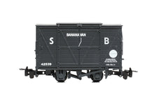 Load image into Gallery viewer, RNAD Van SB Banana Van - Bachmann -393-129 - Scale OO9