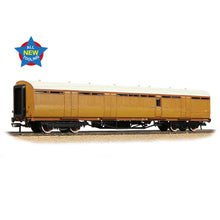 Load image into Gallery viewer, LNER Thompson Full Brake LNER Teak Effect - Bachmann -34-360A - Scale OO