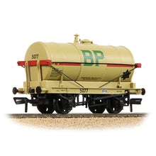 Load image into Gallery viewer, 14T Tank Wagon 'Shell-BP' Buff - Bachmann -37-679B - Scale OO
