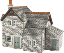 Load image into Gallery viewer, PO258 00/H0 Scale Gardener's Cottage