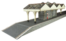 Load image into Gallery viewer, Island Platform Building - OO Gauge - PO322 by Metcalfe