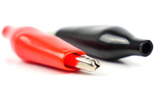 Load image into Gallery viewer, Crocodile Clips Red/Black (Pair) - Gaugemaster Electric - 28