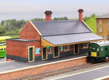 Load image into Gallery viewer, Fordhampton Station Kit - GM Structures - 401