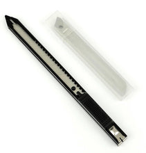 Load image into Gallery viewer, Slim Snap Off Knife with Blades - Gaugemaster Tools - 594