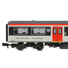 Load image into Gallery viewer, Class 150/2 2-Car DMU 150213 Transport for Wales - Bachmann -371-339 - Scale N
