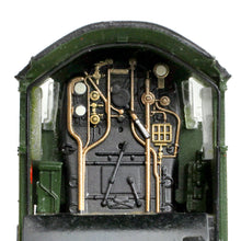 Load image into Gallery viewer, GWR 4073 &#39;Castle&#39; 5015 &#39;Kingswear Castle&#39; BR Lined Green (Early Emblem) SOUND FITTED - Bachmann -372-031ASF - Scale N
