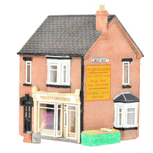 Load image into Gallery viewer, Corner Store - Bachmann -42-0046 - Scale 1:148 (N)
