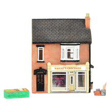 Load image into Gallery viewer, Corner Store - Bachmann -42-0046 - Scale 1:148 (N)
