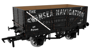 BR (ex-Swansea Navigation) (7-plank, side and end doors) - Rapido Trains - 967264