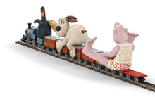 Load image into Gallery viewer, Wallace &amp; Gromit - The Wrong Trousers - Feathers McGraw &amp; Locomotive - Corgi CC80602 - New for 2024 - PRE ORDER
