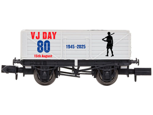 *7 Plank Wagon VJ Day 80th Anniversary Army Weathered