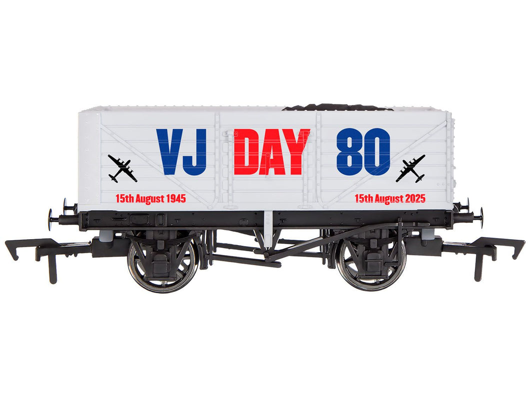 *7 Plank Wagon VJ Day 80th Anniversary Army