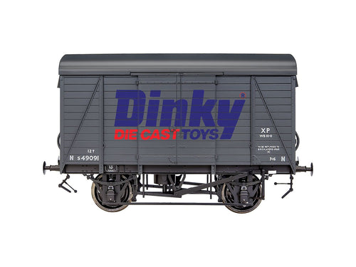 *12t Van Dinky Toys