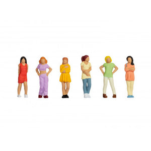 *Teenage Girls (6) Figure Set