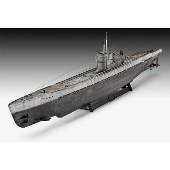 German Type IX C/40 Submarine Platinum Edition (1:72)