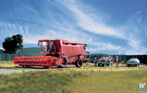 Farm Combine with Grain and Corn Heads Kit
