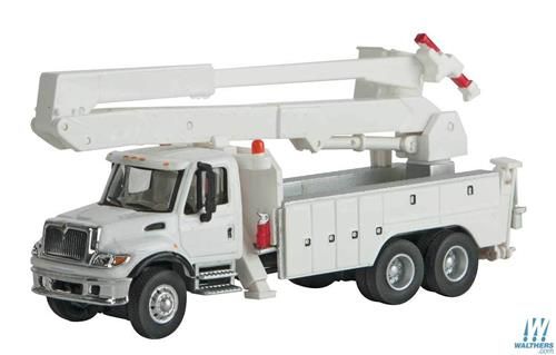International 7600 Utility Truck w/Bucket Lift White/Utility