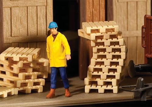 Wood Pallets (12) Kit