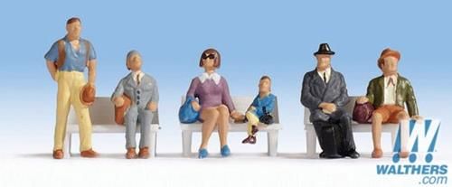 Waiting Passengers (6) Figure Set