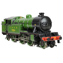 Load image into Gallery viewer, LNER V1 Tank 7684 LNER Lined Green (Revised) - Bachmann -31-616 - Scale OO
