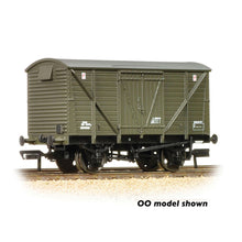 Load image into Gallery viewer, BR 12T Ventilated Van Planked Sides BR Departmental Olive Green
