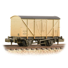 Load image into Gallery viewer, BR 10T Insulated Van BR White [W] - Bachmann -373-725D
