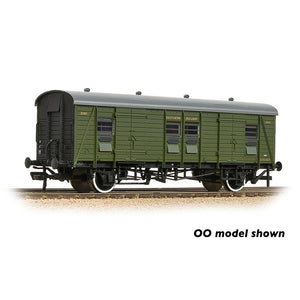 SR PLV Passenger Luggage Van SR Maunsell Green