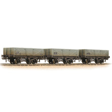 Load image into Gallery viewer, 5 Plank 3-Wagon Pack BR Grey (Early) [W] - Bachmann -377-069
