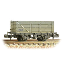 Load image into Gallery viewer, 7 Plank Wagon End Door BR Grey (Early) [W] - Bachmann -377-078C
