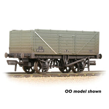Load image into Gallery viewer, 7 Plank Wagon End Door BR Grey (Early) [W]

