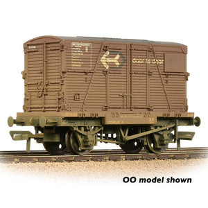 Conflat Wagon BR Bauxite (Early) with 'Door-To-Door' BD Cont. [W, WL] - Bachmann -377-331