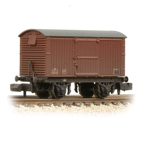LNER 12T Ventilated Van Corrugated Steel Ends BR Bauxite (Late) [W]