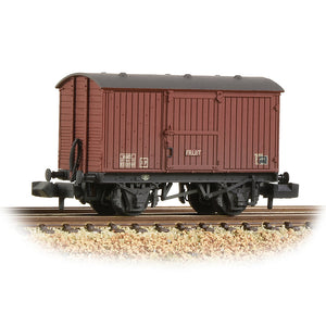 LNER 12T Ventilated Fruit Van Planked Ends BR Bauxite (Late) [W] - Bachmann -377-986A