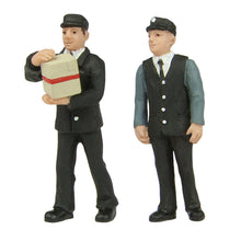 Load image into Gallery viewer, Station Staff 1970s Set B - Bachmann -47-412

