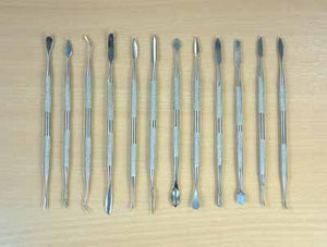 12PC WAX CARVER SET IN WALLET