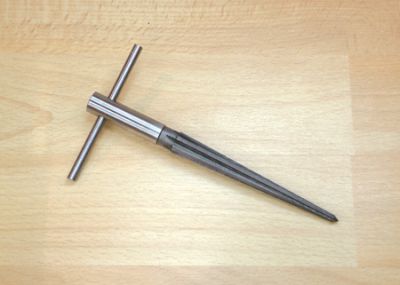 TAPERED REAMER (SOME RUST)