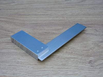 4' TRI SQUARE STAINLESS HQ