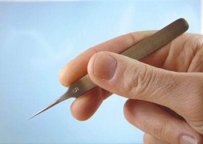 NO 5 STRAIGHT TWEEZER