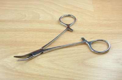 5' STAINLESS  FORCEPS CURVED
