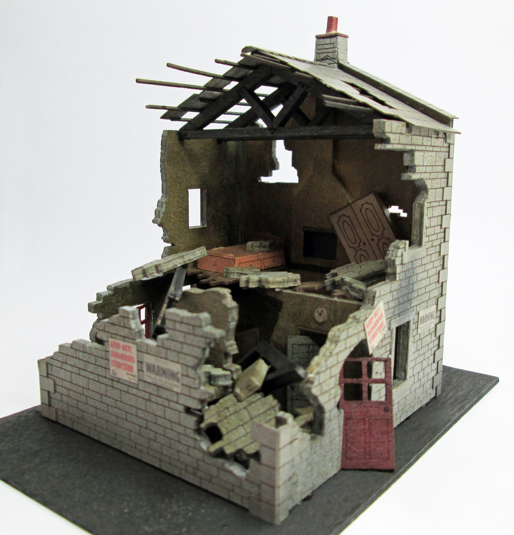 NFH2 RUINED HOUSE KIT N SCALE