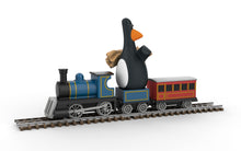 Load image into Gallery viewer, Wallace &amp; Gromit - The Wrong Trousers - Feathers McGraw &amp; Locomotive
