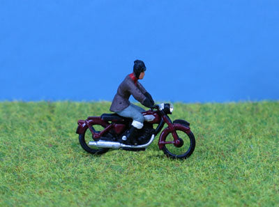 PD MARSH OO GAUGE PAINTED 1950s MOTORCYCLE