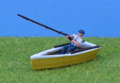 MAN FISHING IN ROW BOAT OO GAUGE