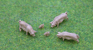 PAINTED PIGS OO SCALE