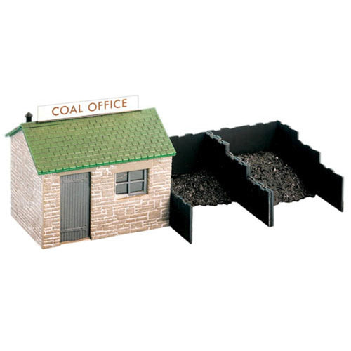 Coal Yard & Hut, Includes Plastic Coal