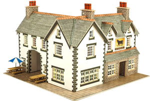 Coaching Inn - N Gauge - PN128 by Metcalfe