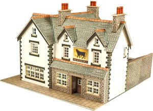 Coaching Inn - N Gauge - PN128 by Metcalfe