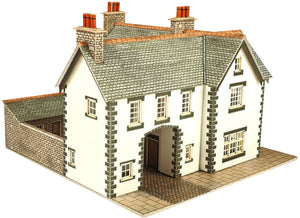 Coaching Inn - N Gauge - PN128 by Metcalfe