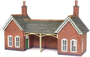 Country Station      - N Gauge - PN137